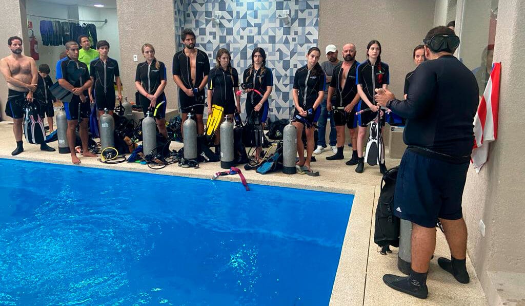 Treinamento na piscina Scuba Point 1